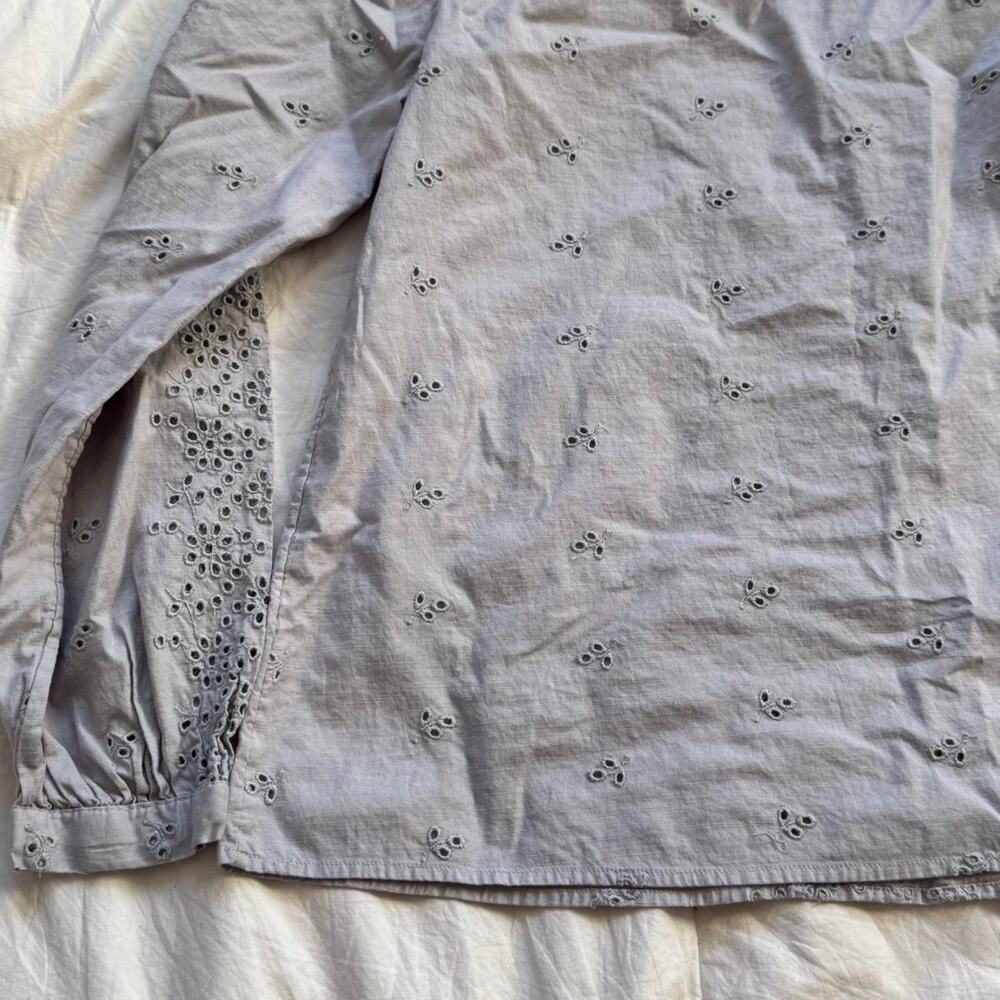 gap Gray embroidered eyelet blouse sz m scalloped shift cottage prairie romantic - Picture 8 of 8